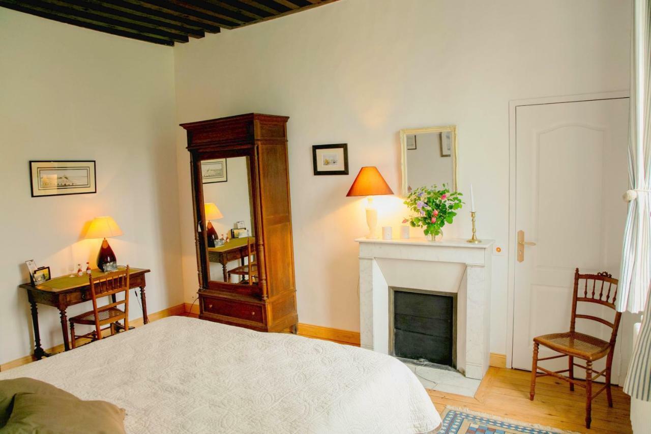 Bed & Breakfast Chateau Les Cedres Bretteville-l'Orgueilleuse Экстерьер фото
