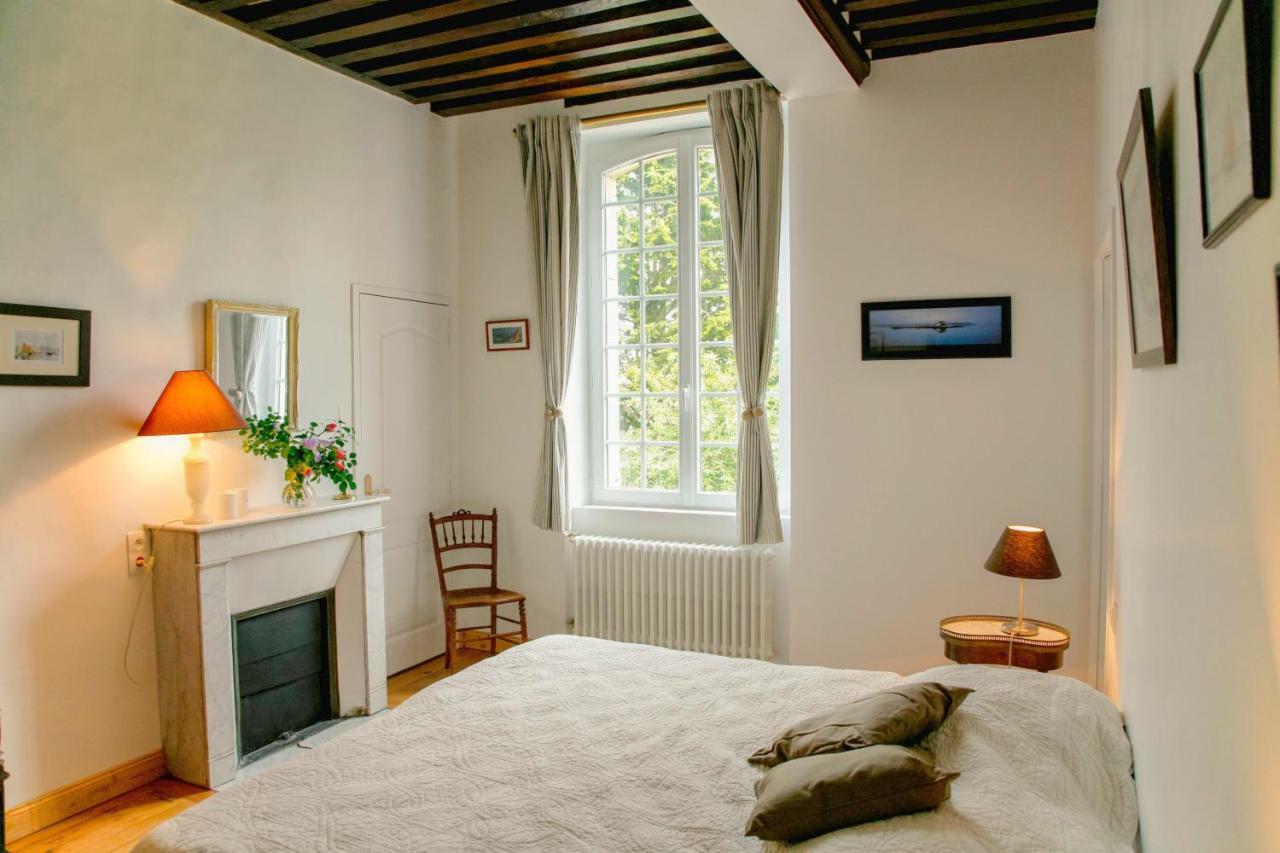 Bed & Breakfast Chateau Les Cedres Bretteville-l'Orgueilleuse Экстерьер фото