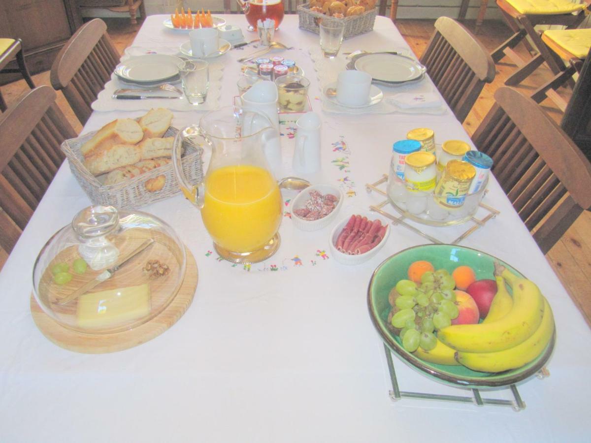 Bed & Breakfast Chateau Les Cedres Bretteville-l'Orgueilleuse Экстерьер фото